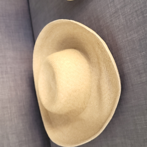 Bundle. HATS - Picture 2 of 7